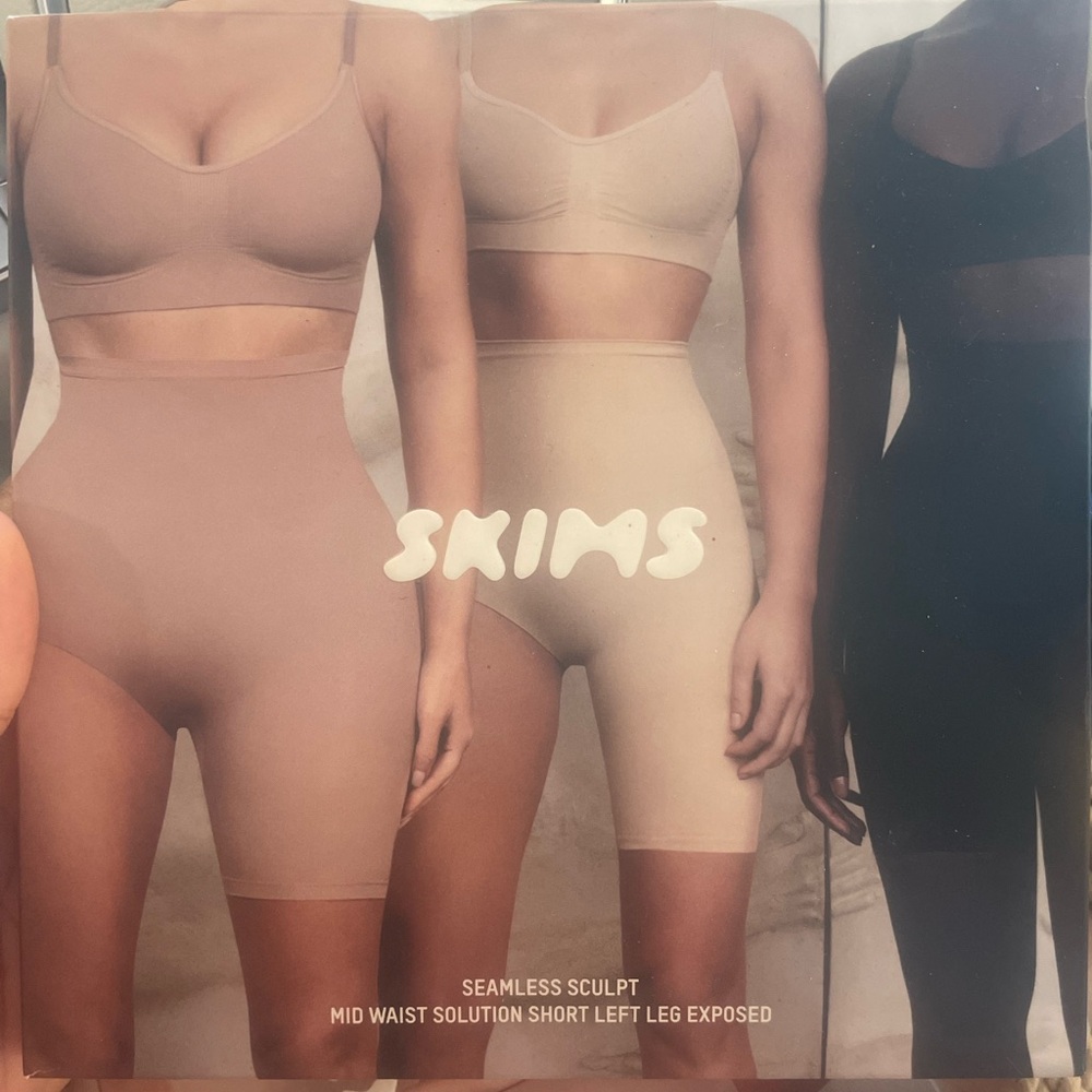 SKIMS Seamless Sculpt Mid-Waist Shorts in Jasper